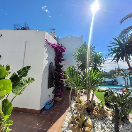 GATU Villa LURBERRI piscina privada, 4 dormitorios, 2 baños, parking , jardín y barbacoa Chiclana de la Frontera Exterior foto