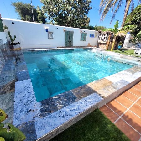GATU Villa LURBERRI piscina privada, 4 dormitorios, 2 baños, parking , jardín y barbacoa Chiclana de la Frontera Exterior foto