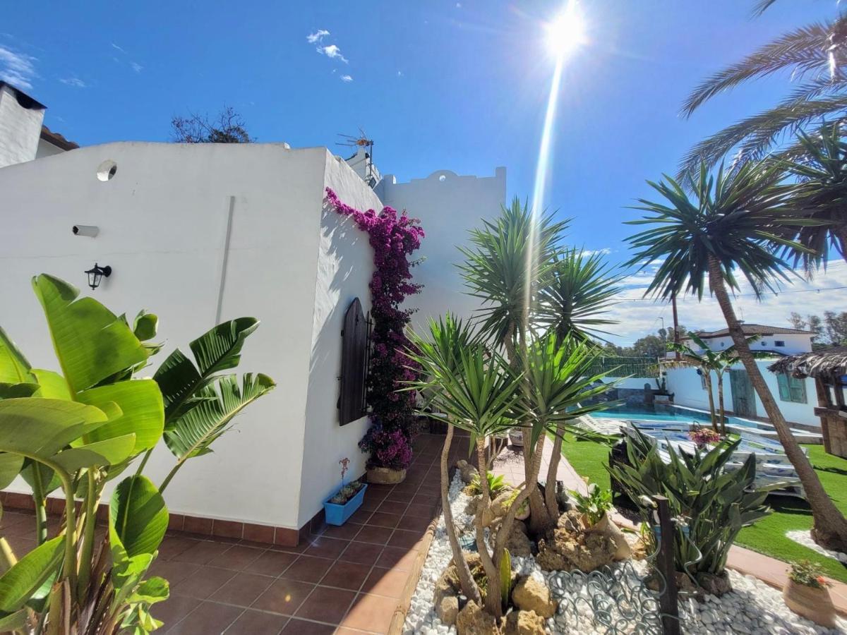 GATU Villa LURBERRI piscina privada, 4 dormitorios, 2 baños, parking , jardín y barbacoa Chiclana de la Frontera Exterior foto
