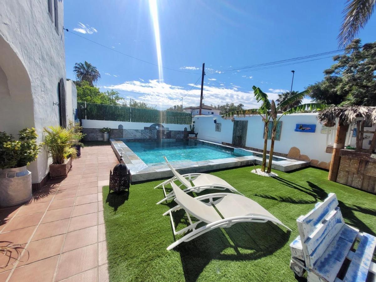 GATU Villa LURBERRI piscina privada, 4 dormitorios, 2 baños, parking , jardín y barbacoa Chiclana de la Frontera Exterior foto