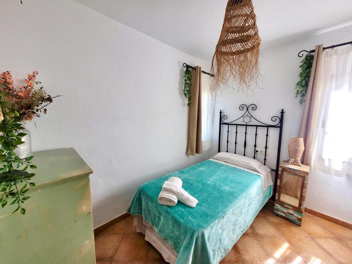 GATU Villa LURBERRI piscina privada, 4 dormitorios, 2 baños, parking , jardín y barbacoa Chiclana de la Frontera Exterior foto